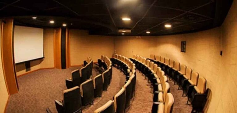 أنظمة الصوتيات والمرئيات لقاعات المؤتمرات || Audiovisual Systems for Conference Rooms