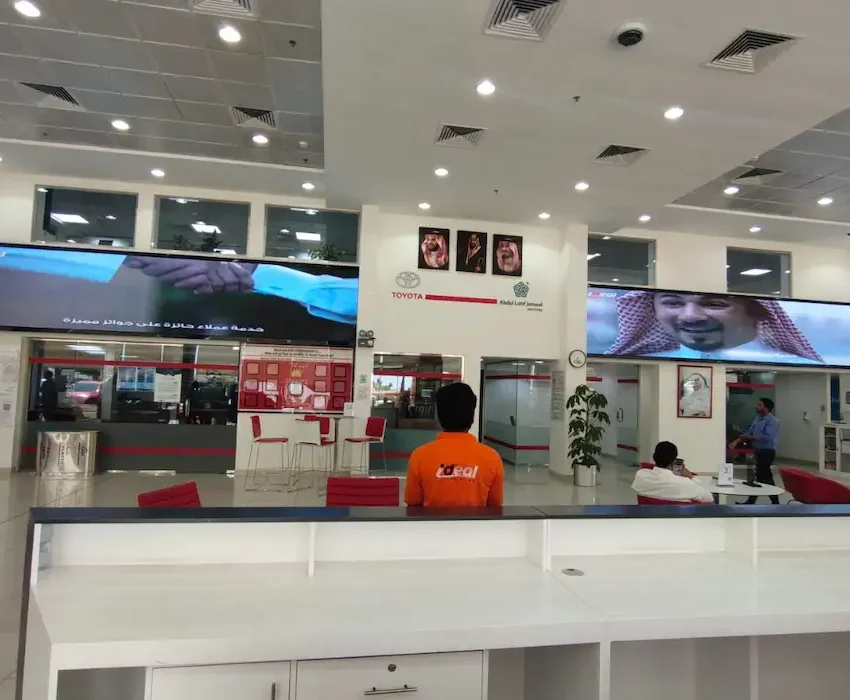 Indoor Advertising Screens - Ideal Solution