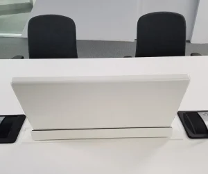 شاشات غرف الاجتماعات || Meeting Room Screens